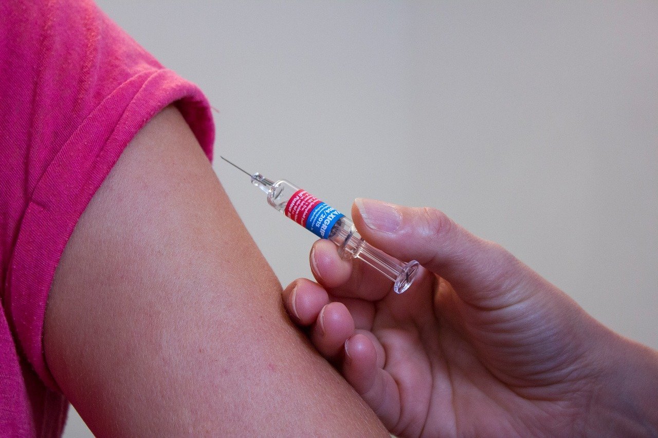 

В Удмуртию поступила первая партия вакцины от гриппа для взрослых

