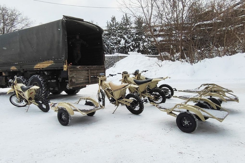 Ижевское предприятие отправило в зону СВО электромотоциклы с прицепами