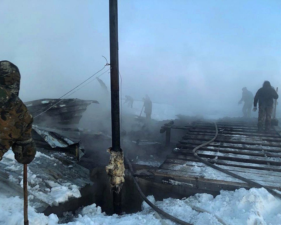 Пожарные Селтинского района потушили возгорание на ферме