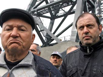 Олег Митволь и Юрий Лужков поссорились из-за пива