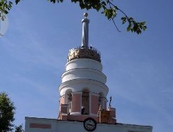 В День города в Ижевске вновь запустили часы на башне Оружейного завода