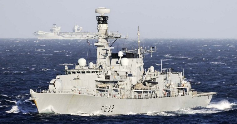 СМИ рассказали о столкновении российской подлодки с британским фрегатом