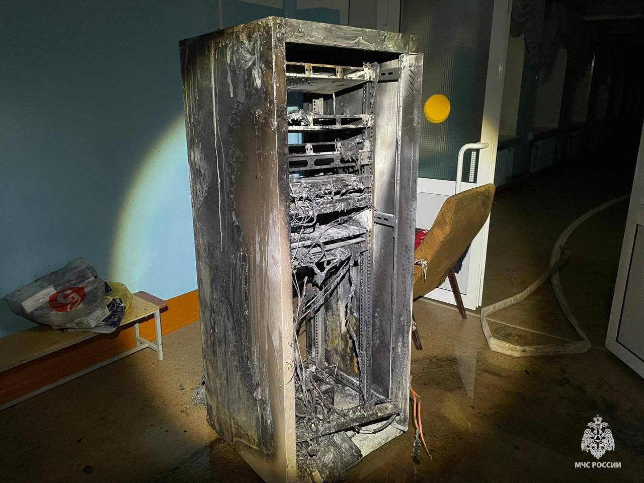 В одной из школ Воткинска сгорел серверный шкаф