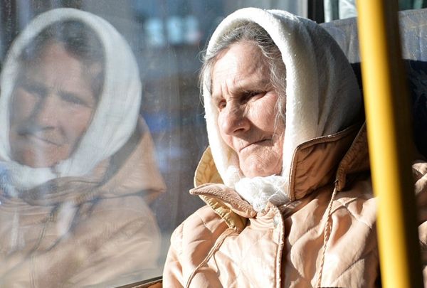 Сочинские пенсионеры перекрыли центральную улицу из-за отмены льготных проездных