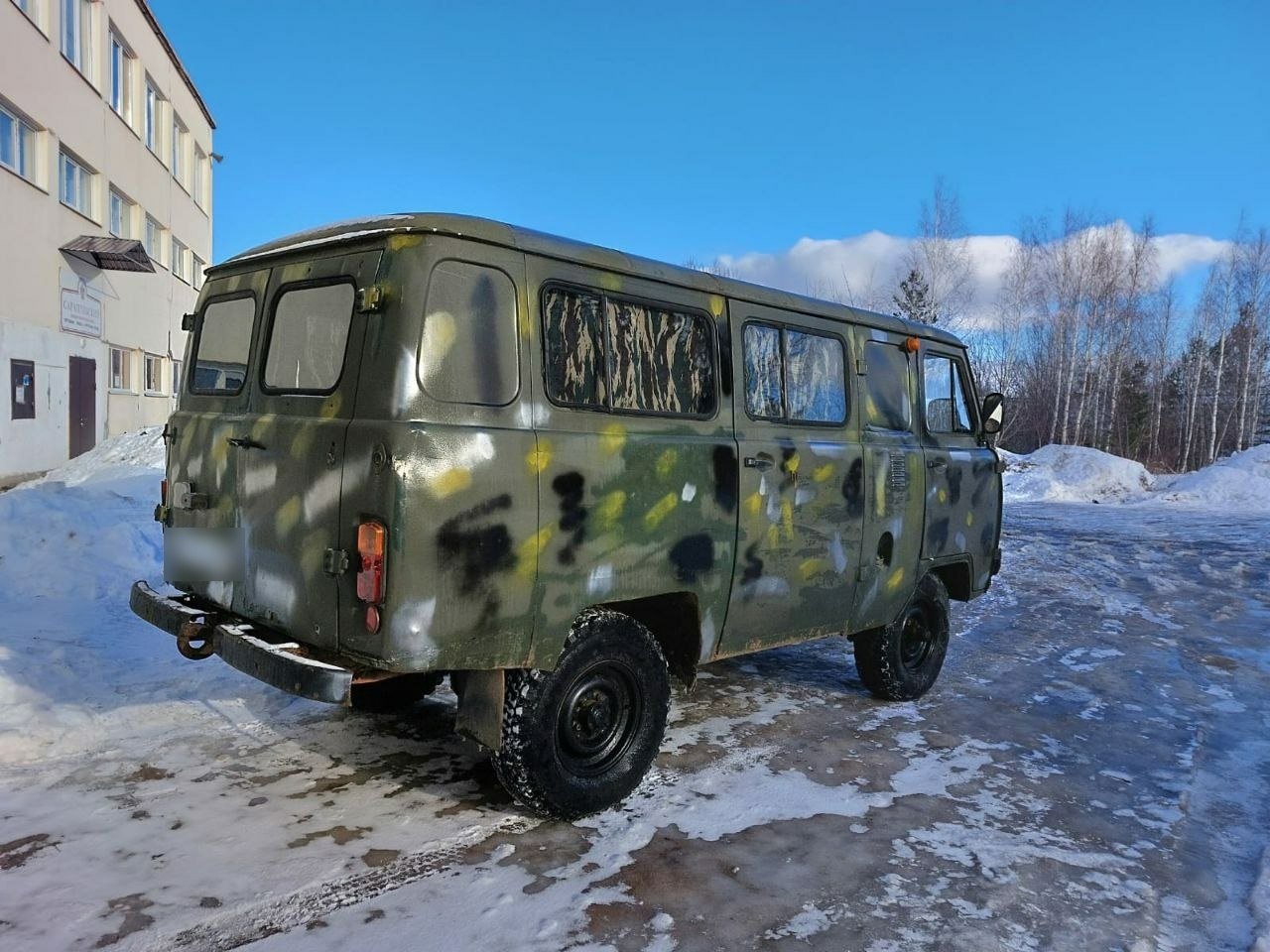 Камуфлированный УАЗ Буханку подарили можгинцы землякам в зоне спецоперации