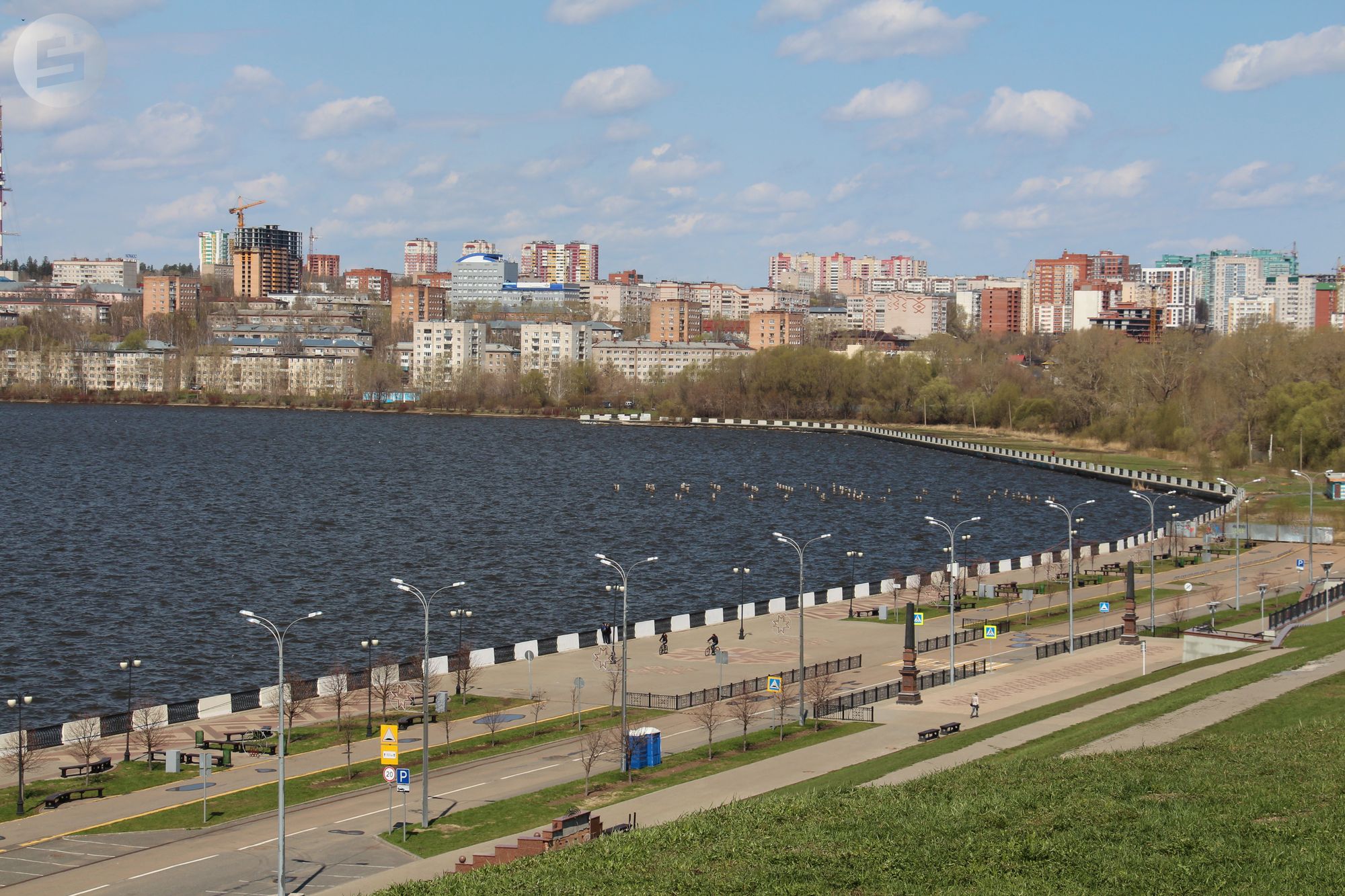 Куда сходить в ижевске. Ижевск набережная Центральная. Набережная Ижевска 2021. Необорорудованная набережная Ижевска. Набережная Ижевска сейчас.