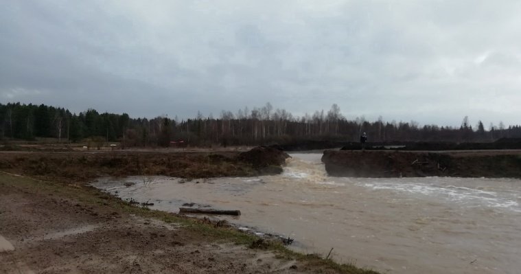 В Кезском районе ливень повредил дамбу на сельском пруду