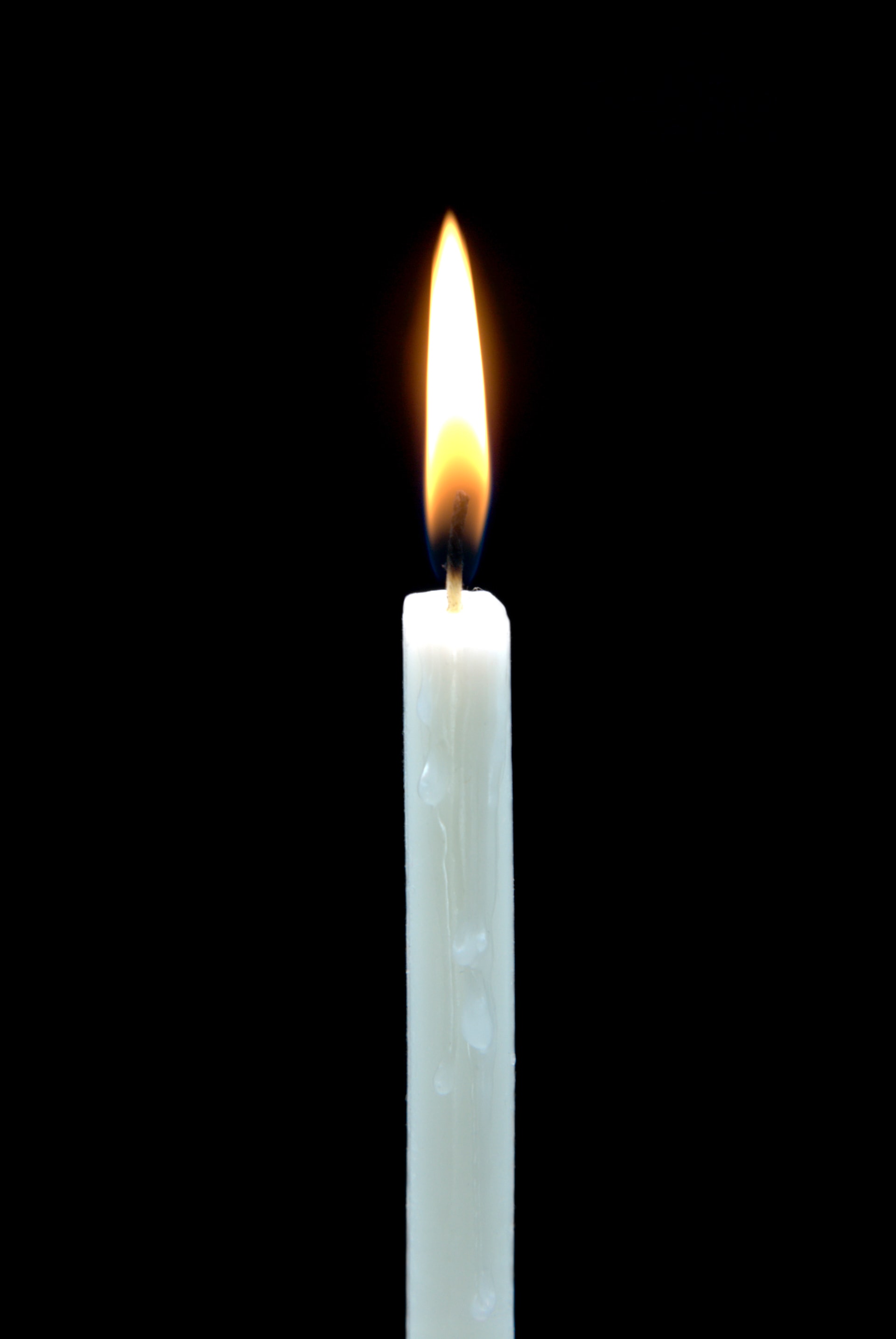 Зажжённая на прощёное воскресенье свеча стала причиной пожара в жилом доме в Ижевске