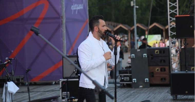 День семьи, любви и верности в парке Кирова в Ижевске отпраздновали более 6 тысяч горожан