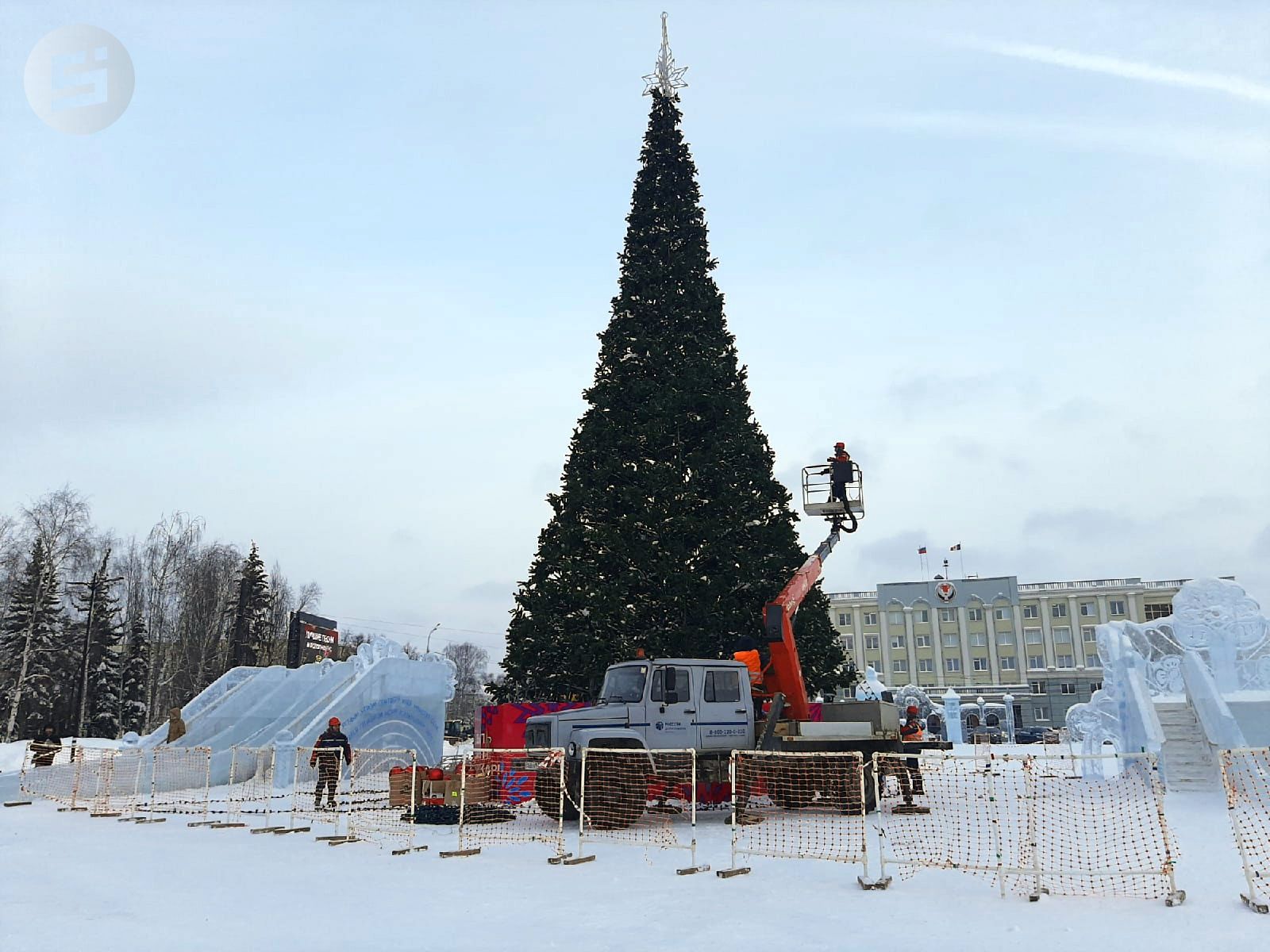 центральная площадь ижевск 2022