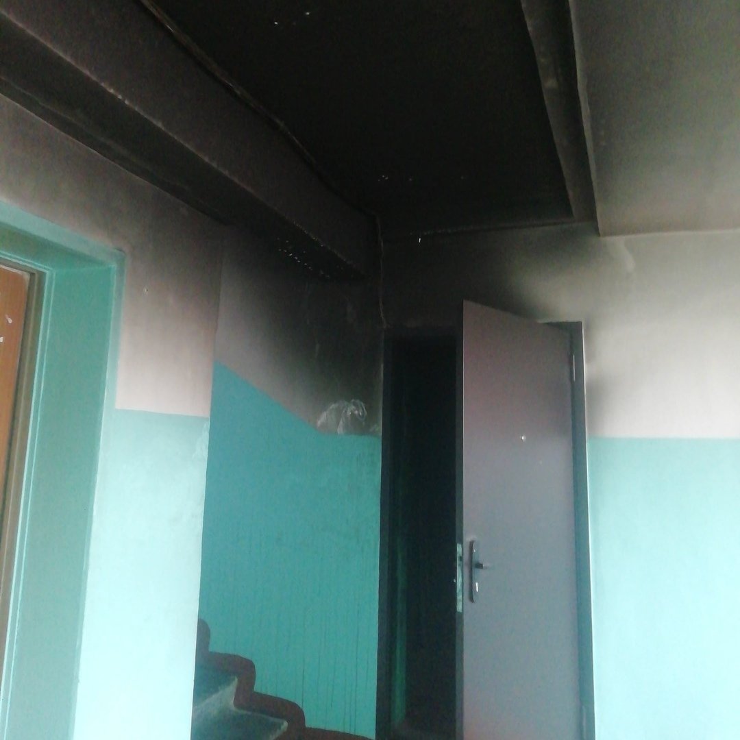 

Пожар произошел в многоквартирном доме на улице Сабурова в Ижевске

