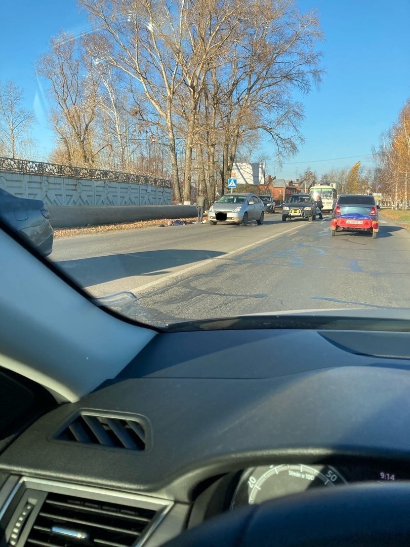 

«Светило солнце, не видел»: водитель иномарки насмерть сбил пешехода в Воткинске 

