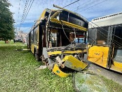 В ДТП с автобусами в Ижевске тяжелую травму получила пенсионерка