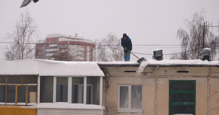 Фонд капремонта Удмуртии: слой снега на крышах домов не должен превышать 30 см
