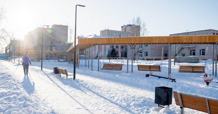 В Ижевске благоустроили Школьный сквер на улице Промышленной 