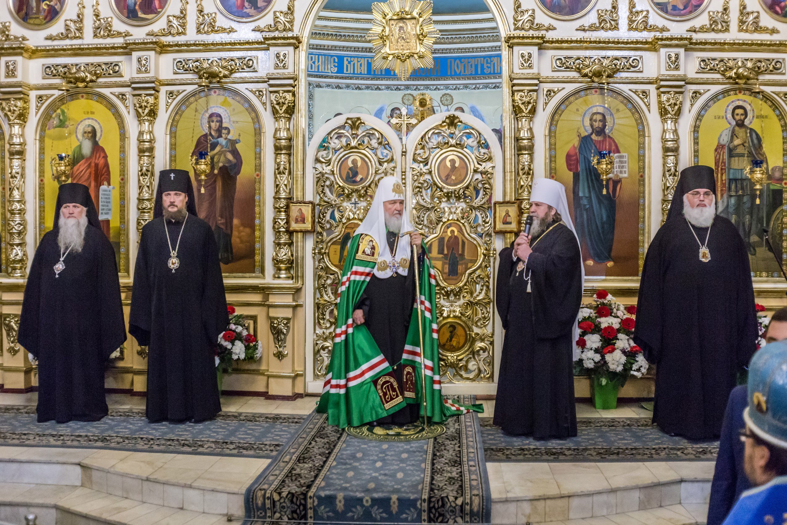 Патриарх Кирилл наградил удмуртского митрополита Викторина орденом Димитрия Донского