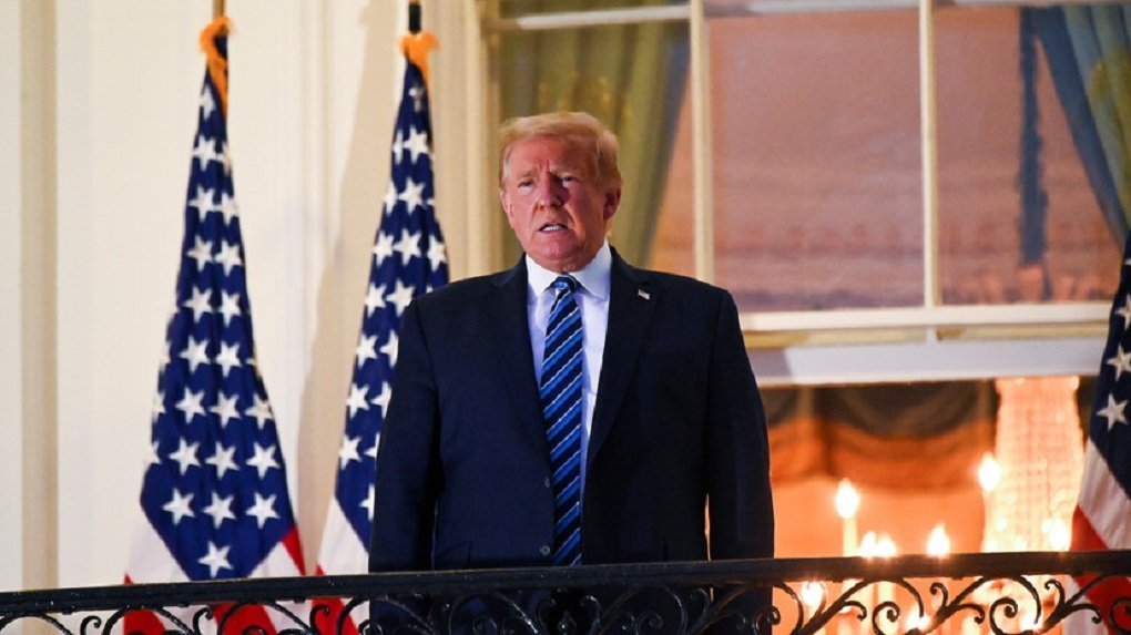Агенты ФБР провели внезапный обыск в резиденции Трампа во Флориде