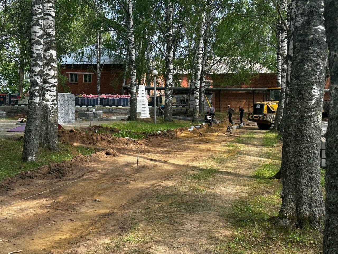 В Юкаменском началось благоустройство мемориального комплекса с Вечным огнём