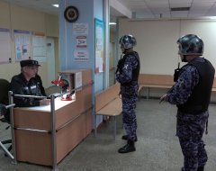 Сотрудники Росгвардии проверили систему охраны в школах Ижевска