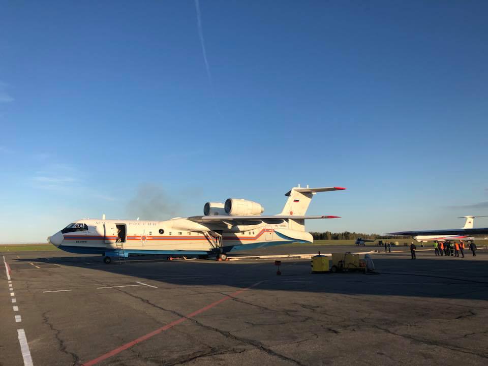 Авиация возобновила тушение пожара возле бывшего военного арсенала в удмуртском селе Пугачево