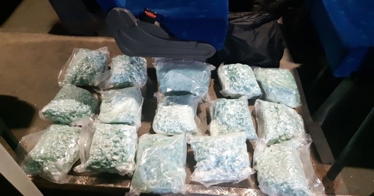 В автомобиле и тайниках двух жителей Удмуртии нашли более 30 кг наркотиков