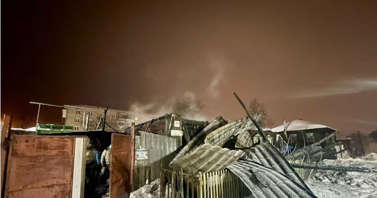 По факту гибели мужчины и двух его детей на пожаре в Ижевске возбуждено уголовное дело