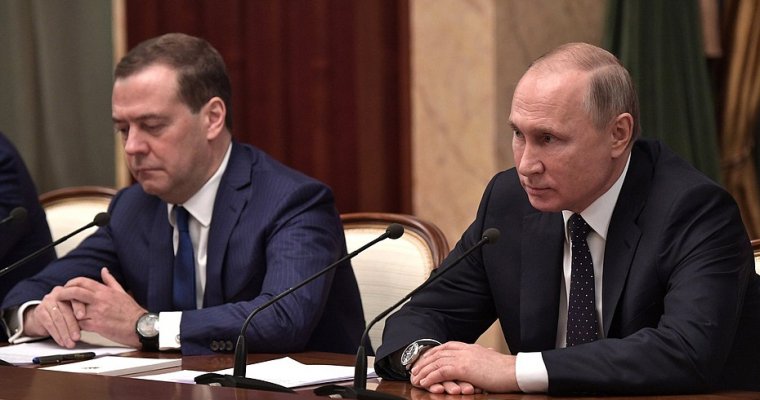 Путин в 2018 году заработал на 1,3 млн меньше, чем Медведев