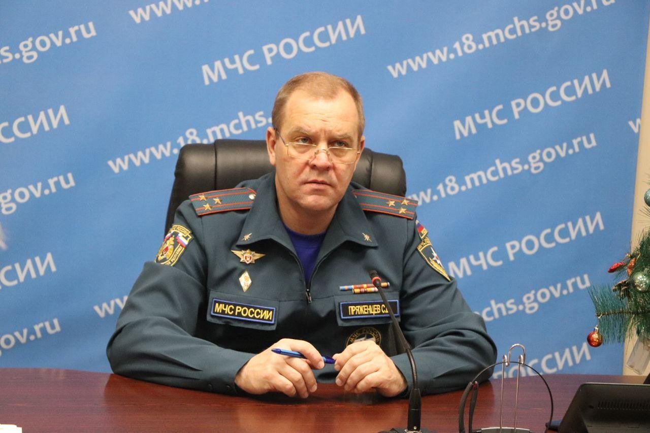 В МЧС по Удмуртии напомнили о соблюдении мер безопасности в новогодние праздники