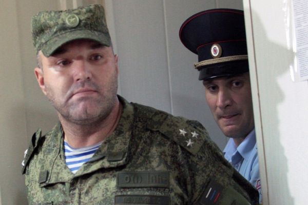 Полковника, обвиняемого в обрушении казармы в Омске, выпустили из-под домашнего ареста