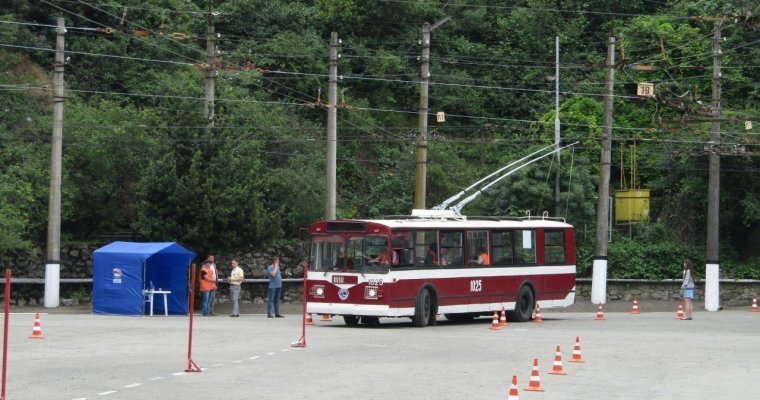 Ижевчанин стал одним из лучших водителей троллейбуса в России