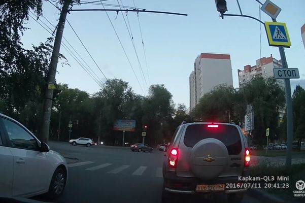«Автомобиль Джеймса Бонда» заметили на дорогах Самары