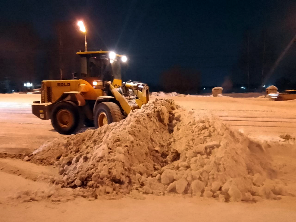 17 000 кубометров снега вывезли за ночь с улиц Ижевска