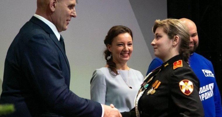 Кадету из Ижевска вручили награду «Юный герой» за спасение детей на пожаре