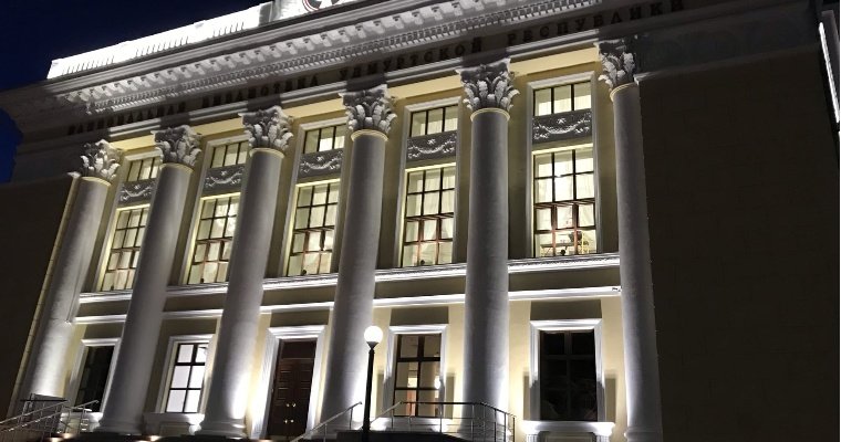 В Ижевске на фасаде Национальной библиотеки Удмуртии в день ее открытия покажут светомузыкальное шоу