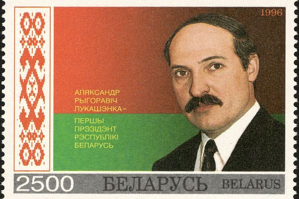 Александр Лукашенко уволил треть своей администрации