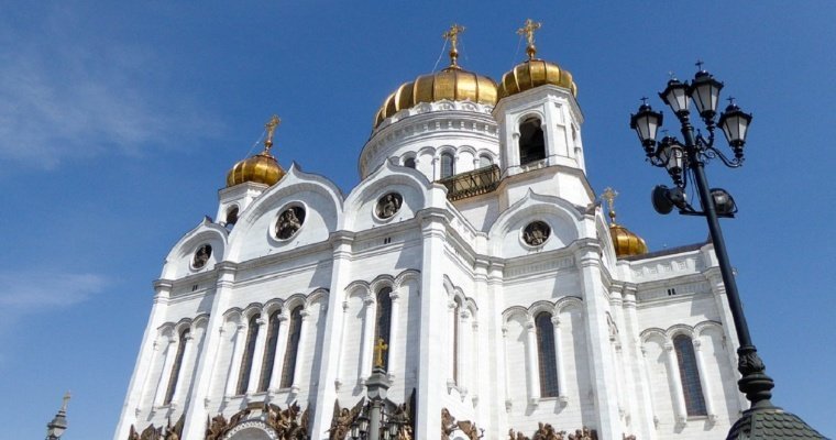Неадекватный посетитель затопил два этажа храма Христа Спасителя в Москве