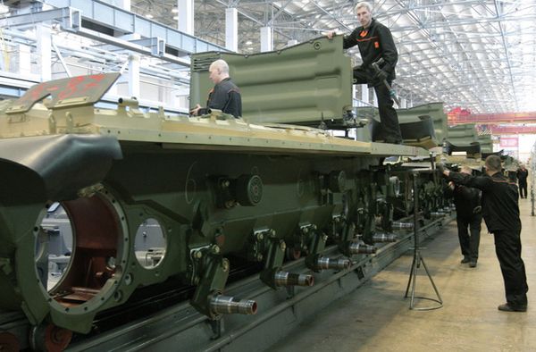 Новый бронетанковый холдинг создадут в России на базе «Уралвагонзавода»