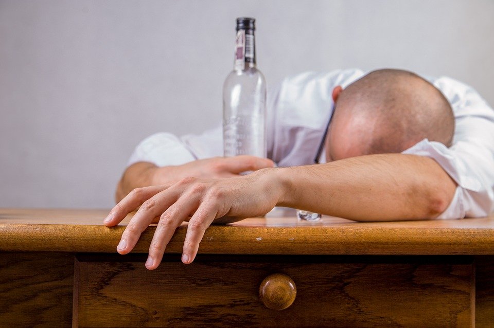 В 2018 в Удмуртии от отравления алкоголем умерли более 200 человек