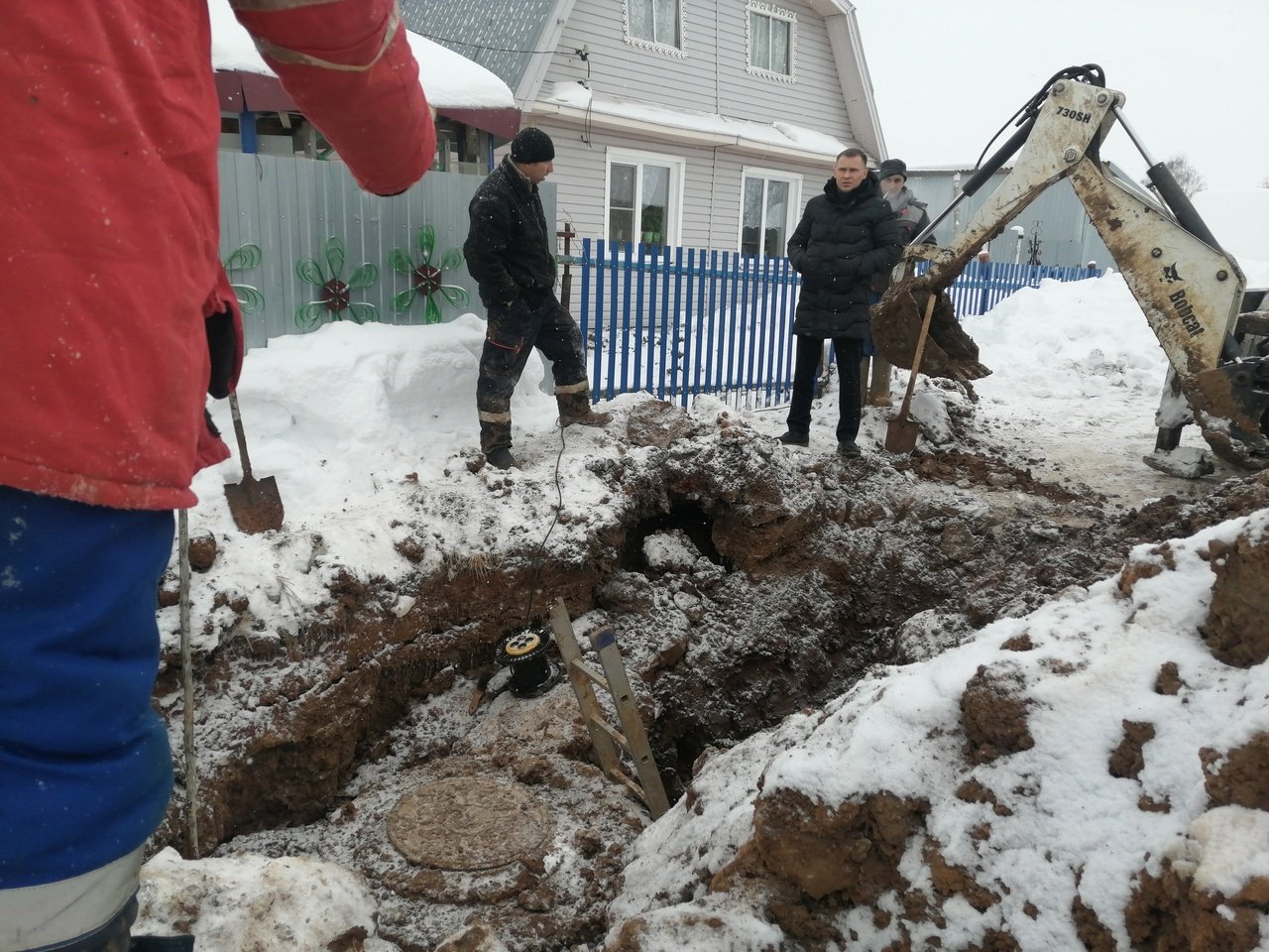 Почти два дня жители 70 домов в деревне Омутница Глазовского района остаются без холодной воды