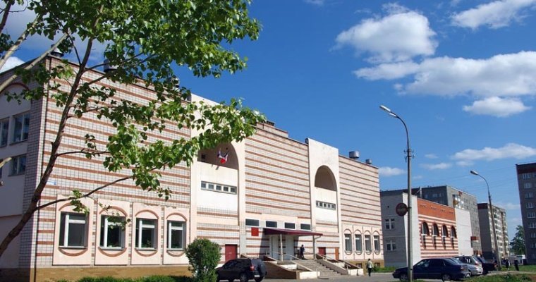 На трех учреждениях в Ижевске установят памятные доски