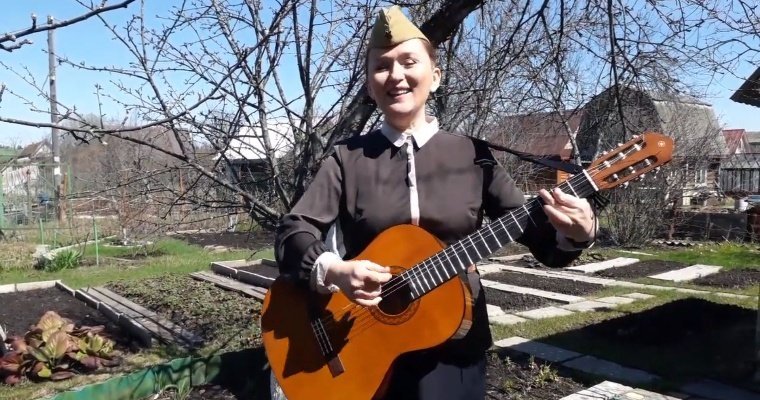 Народная артистка Удмуртии Надежда Уткина вошла в число лучших исполнителей песни «День Победы»