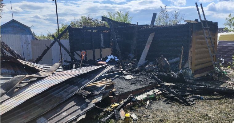 При возгорании бани в Воткинском районе погиб мужчина 