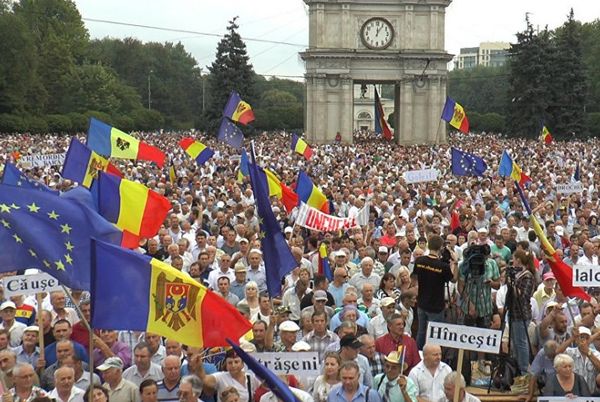 Протестующие в Кишиневе пообещали пойти на более жесткие меры