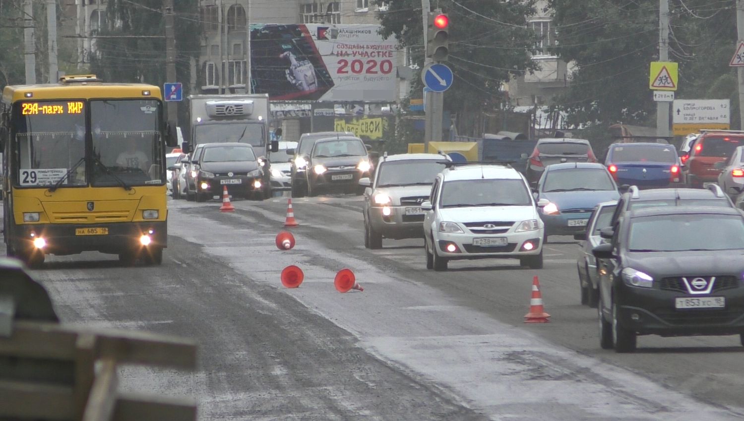 В Ижевске начнут эвакуировать мешающие ремонту дорог автомобили