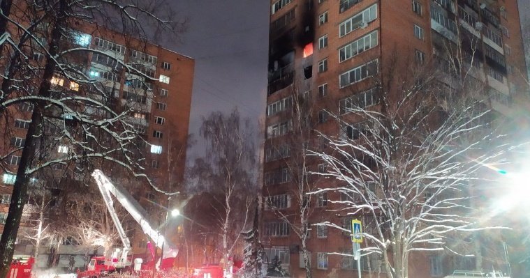 В пострадавшей от пожара многоэтажке на улице Наговицына в Ижевске сняли ограничения на проживание