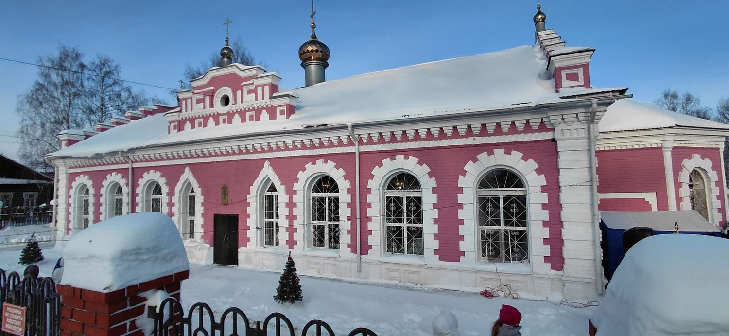 Можгинский храм призывает верующих помочь в уборке территории перед Пасхой