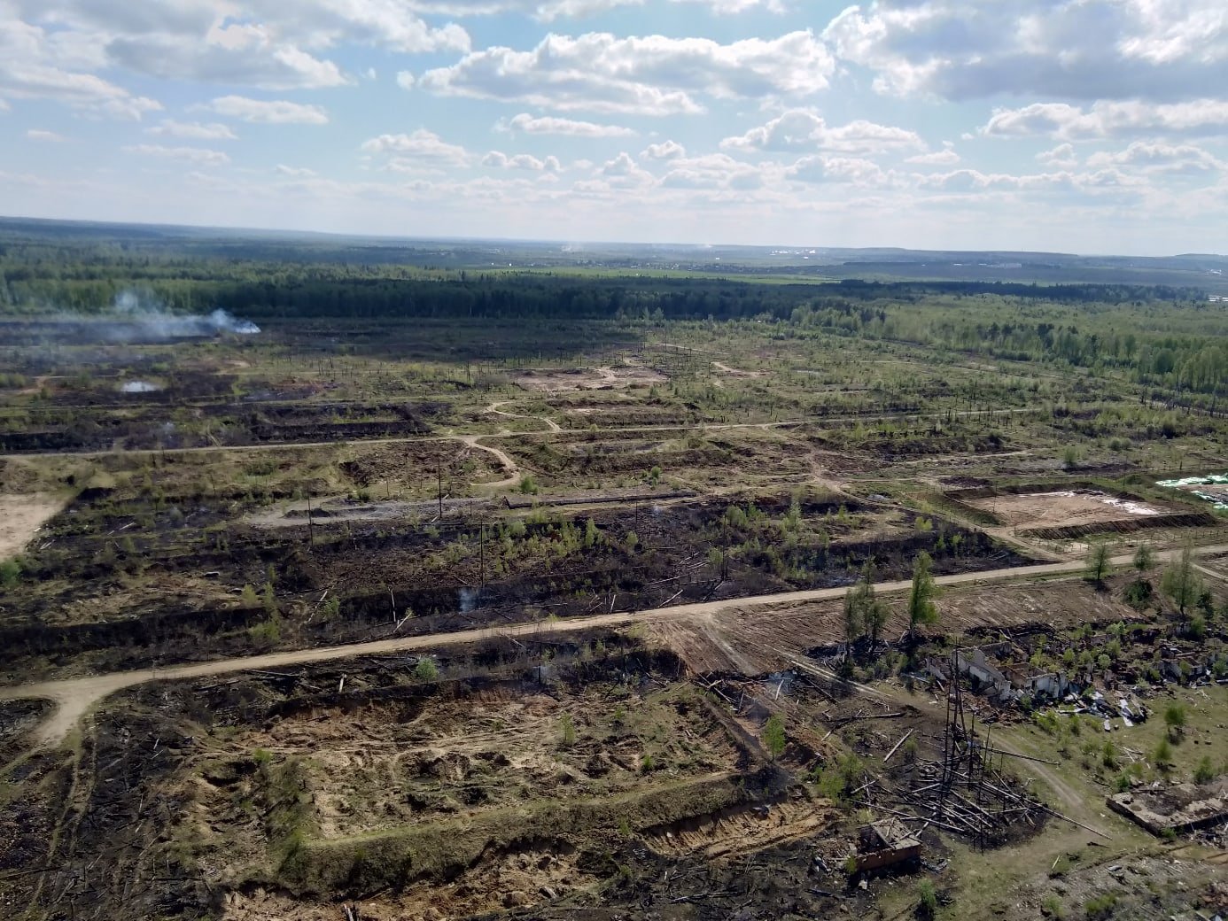 Пожар в Пугачево в Удмуртии могут ликвидировать к обеду понедельника