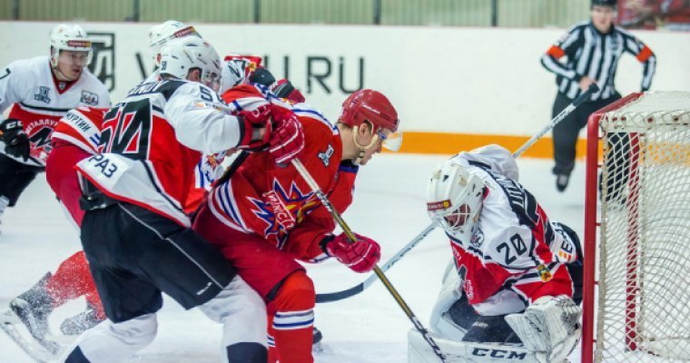 Хоккеисты «Ижстали» уступили «Металлургу» из Новокузнецка