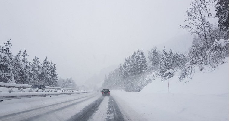 Автолюбителей в Удмуртии предупредили о надвигающихся снегопадах