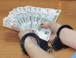 Директора бюджетного учреждения Удмуртии обвинили в махинациях с поставками автозапчастей